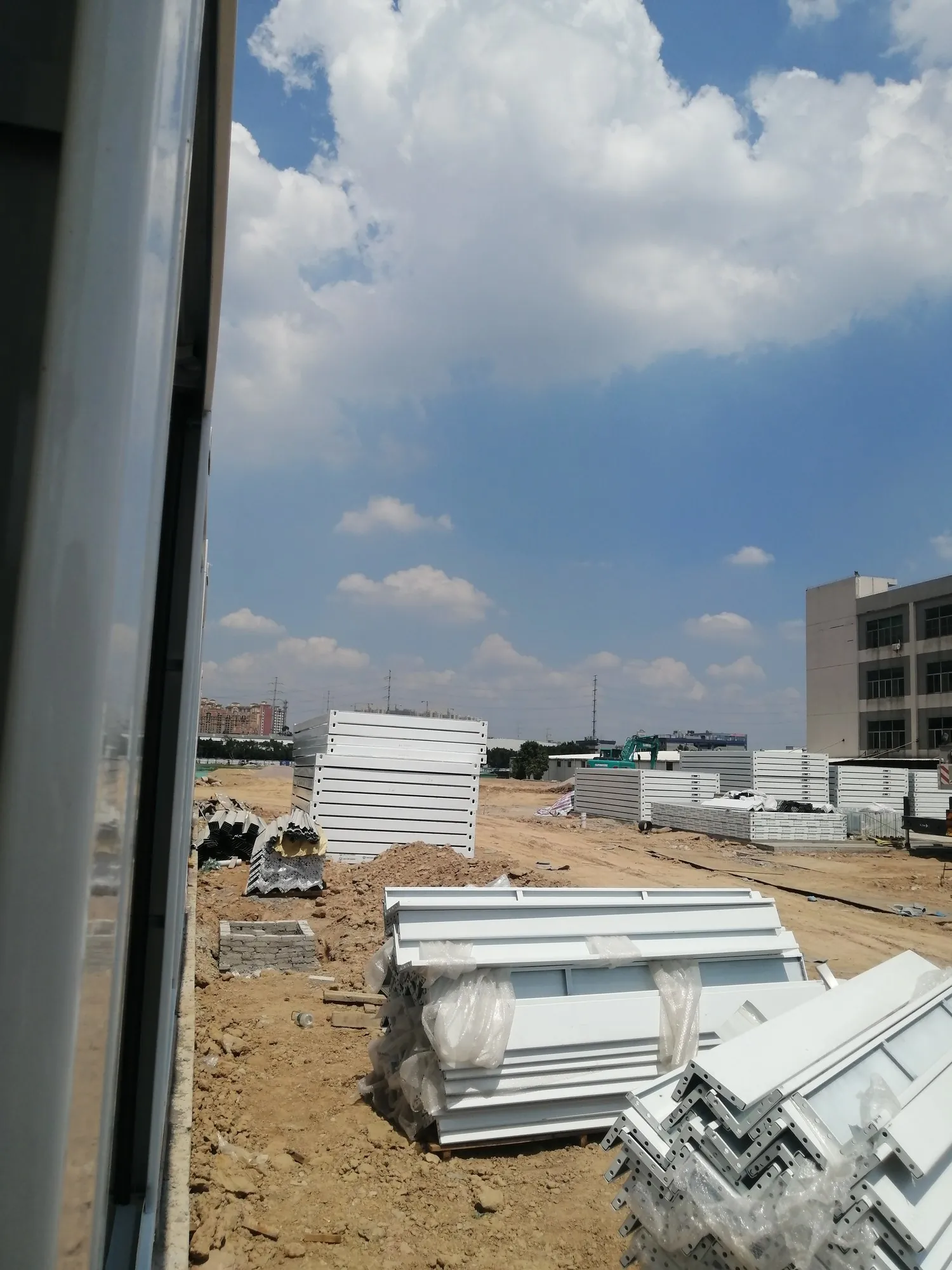 Packing verification before container loading